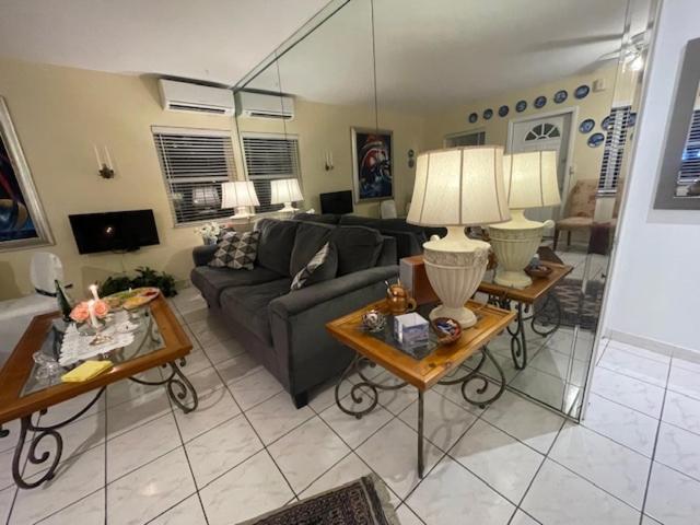 Fortlauderdale Beach Apartment フォート・ローダーデール エクステリア 写真